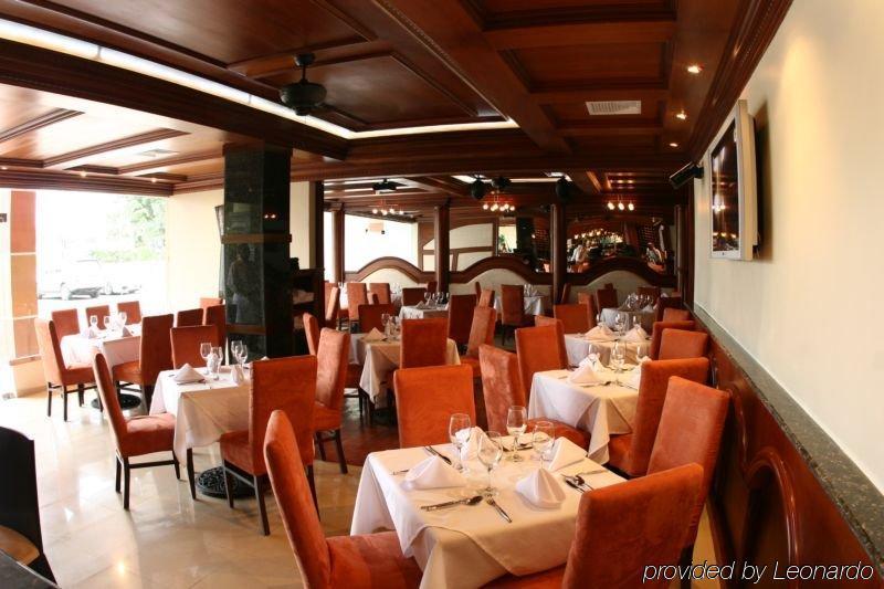 Hotel Century Plaza Santiago De Los Caballeros Restaurant bilde